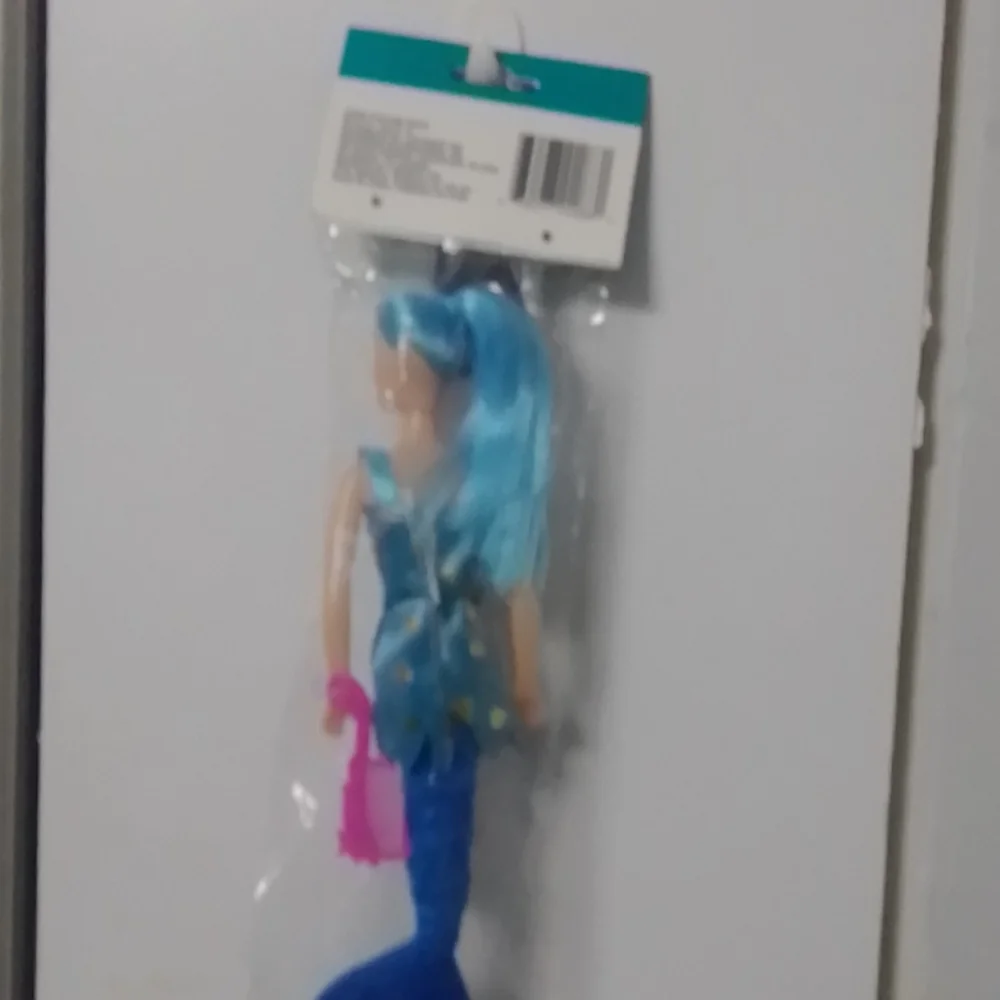 Doll - Picture 7 of 9